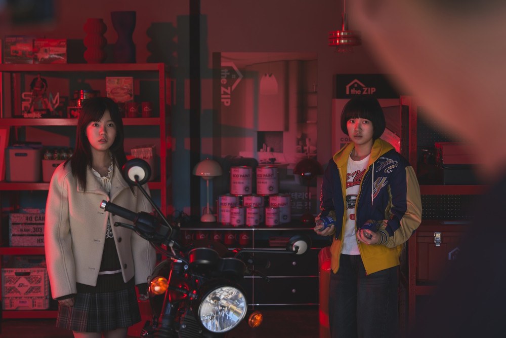 Ye-ji and Min-seo face unexpected danger in Episode 7